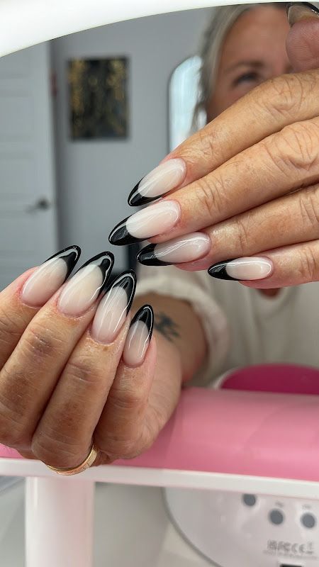 Ongles Belle et Brillante