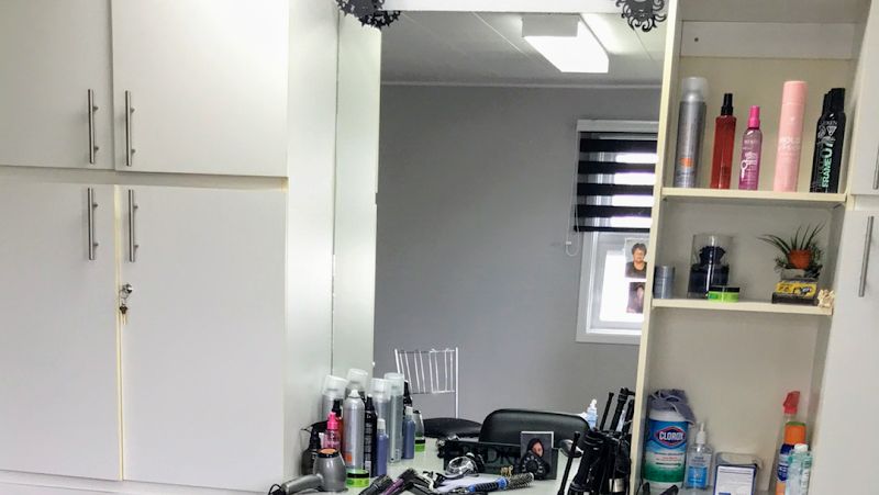 Salon Lui D'elle