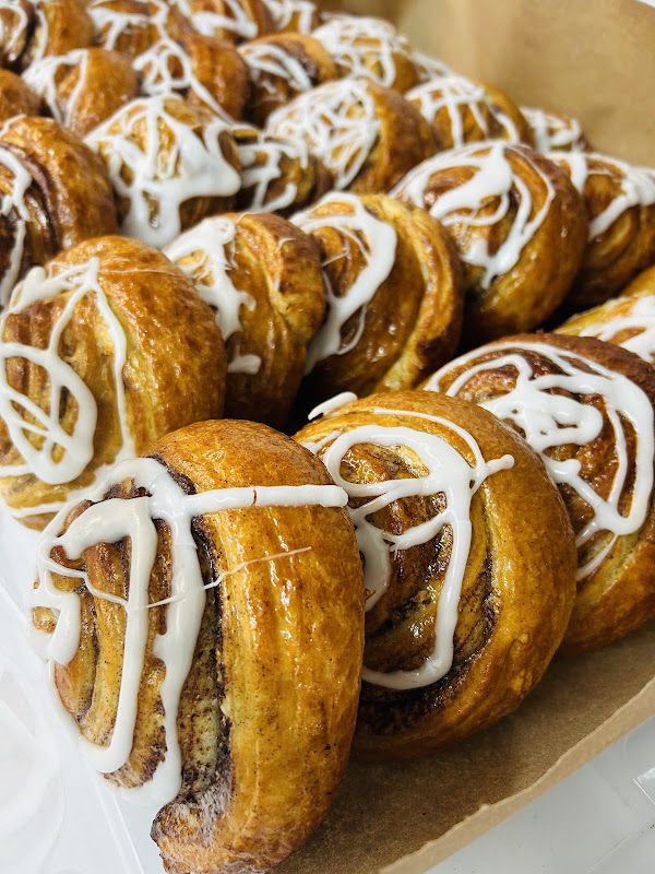 Café & Pâtisserie - La Maison Des Cinqs