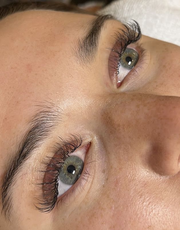 Regard sur toi - cils & sourcils