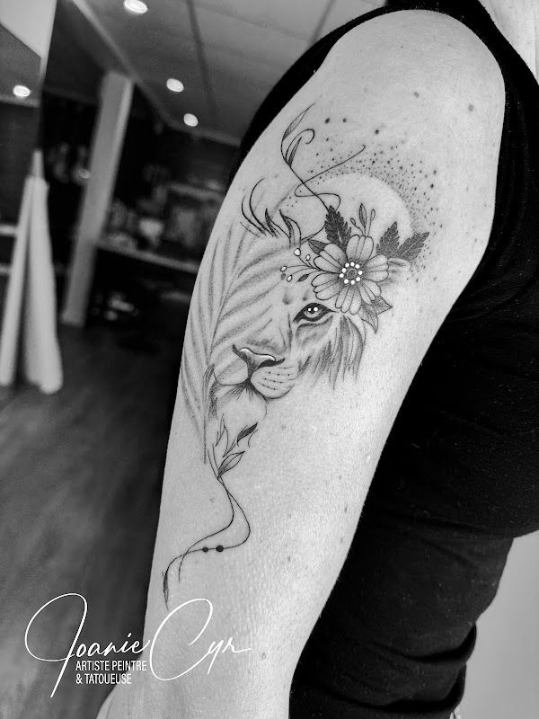 Joanie Cyr – Tatoueuse & Artiste Peintre | Tatouage Tattoo St-Jérôme