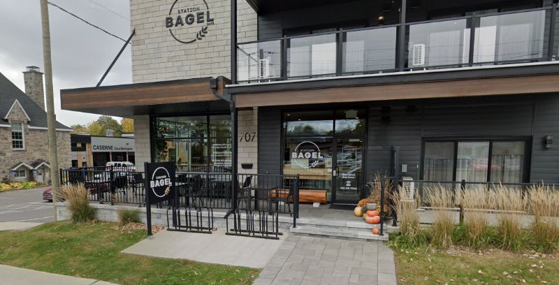 Station BAGEL & CAFÉ