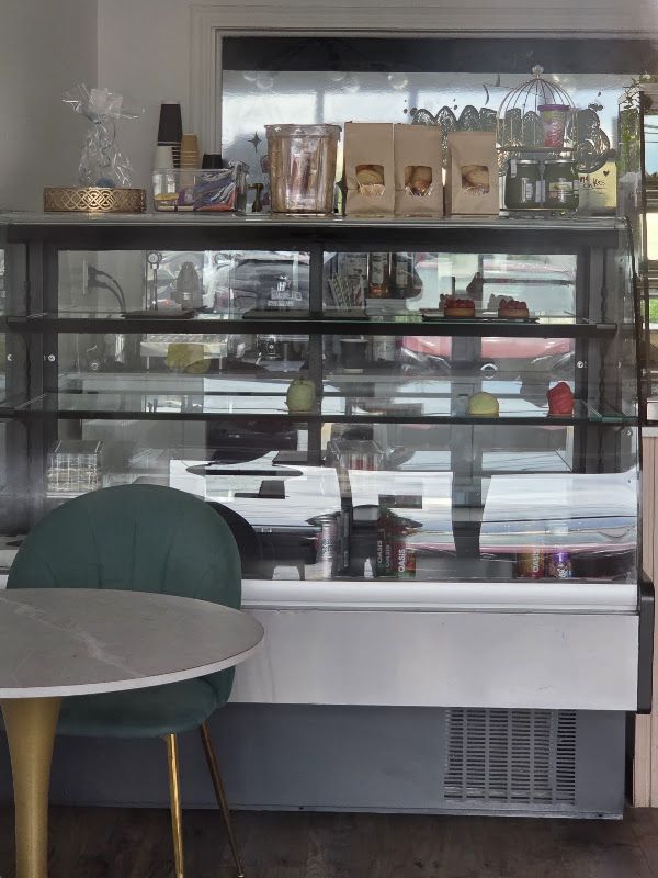 Maya's Patisserie Boulangerie Café